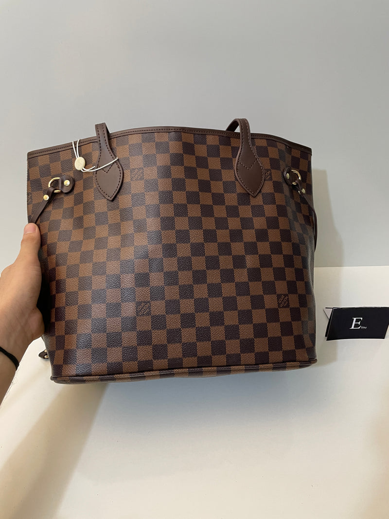 LOUIS VUITTTON NEVERFULL BAG